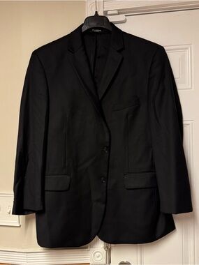 Jos a Bank Men’s Black Traveler Suit
